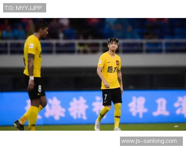 主帅临场变阵巧妙调整引发热议 评论区一片赞叹神操作绝妙 主帅临场变阵巧妙调整引发热议 评论区一片赞叹神操作绝妙